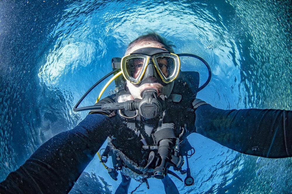 types of diving masks & which is best for you